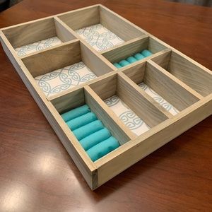 Jewelry organizer.. and so much more!